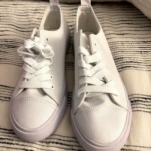White Twisted Shoes